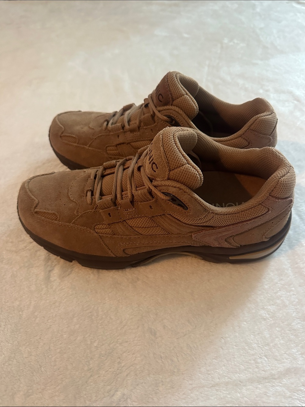 Vionic Womens 11 Tan Suede Leather Athletic Walking Hiking Sneakers Gorp Granola